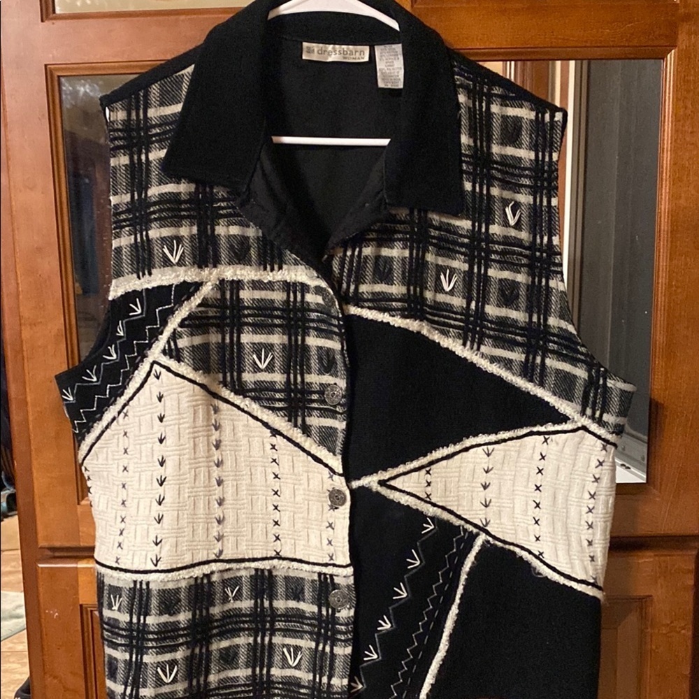 Elegant Black & White Chunky Wool Blend Vest Size 18/20 Quiet Luxury Leather